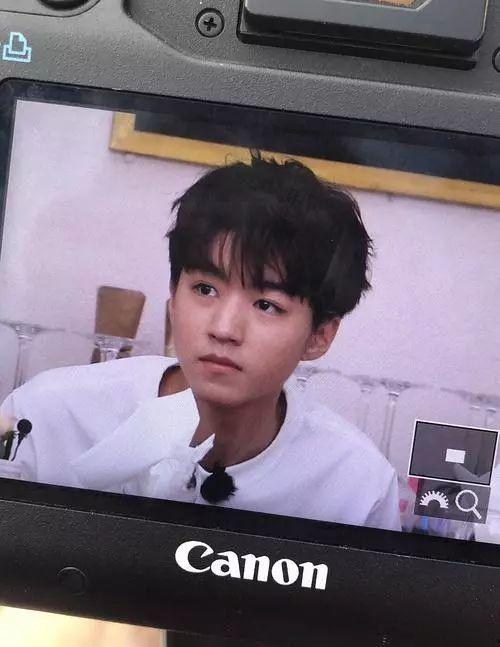 王俊凯舒淇最新爆料图片,最新爆料图片曝光引热议  第1张 王俊凯舒淇最新爆料图片,最新爆料图片曝光引热议  第1张