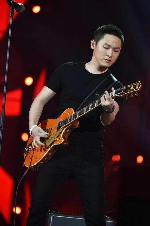 明星爆料梁博简介视频,从音乐才子到明星之路  第2张 明星爆料梁博简介视频,从音乐才子到明星之路  第2张