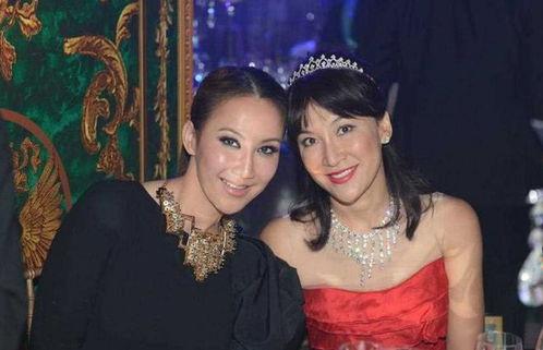 二姐爆料李纹的视频大全,揭秘娱乐圈背后的秘密  第3张 二姐爆料李纹的视频大全,揭秘娱乐圈背后的秘密  第3张